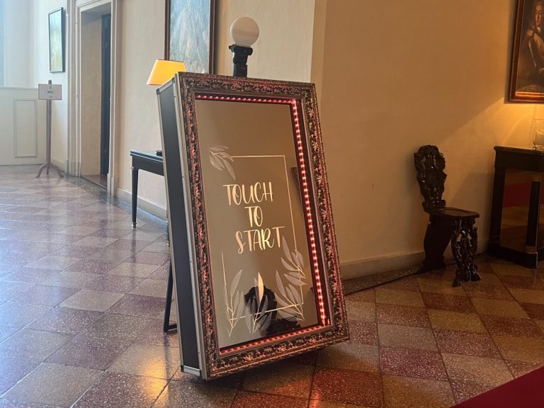 Dein perfektes Event mit der Spiegelbox Fotobox Augsburg